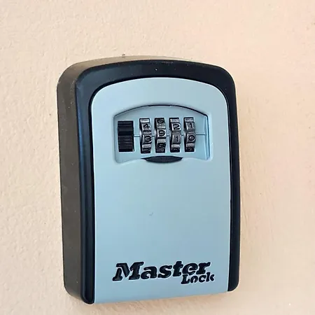 Nissi 2 And Sea View Free Wifi Διαμέρισμα