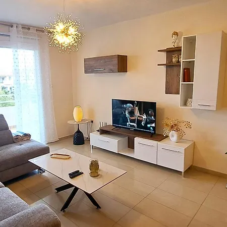 Nissi 2 And Sea View Free Wifi Apartman