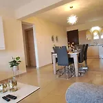 Daire Nissi 2 And Sea View Free Wifi